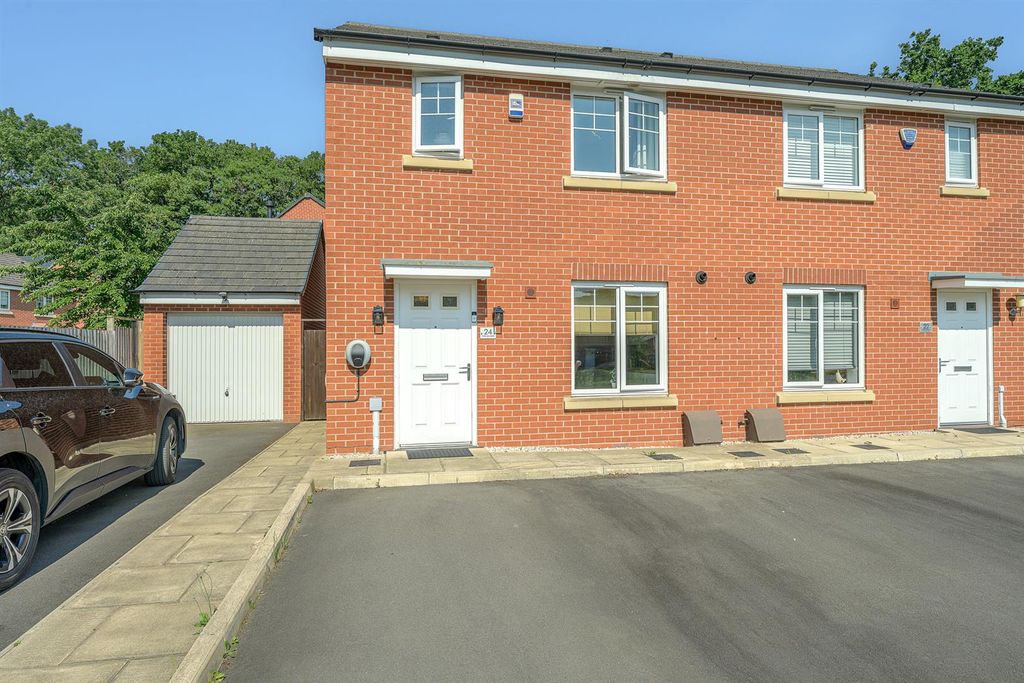Property photo 1 of 21