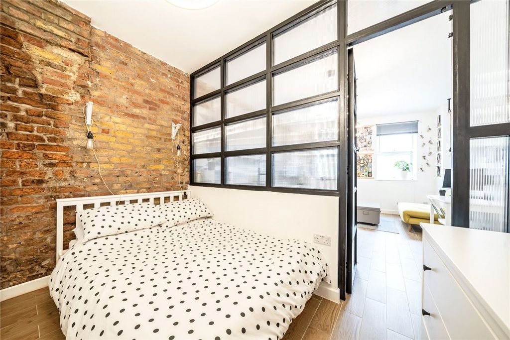 Property photo 2 of 4