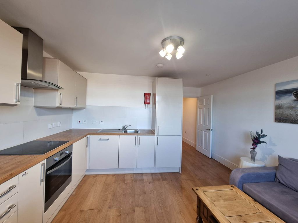 Property photo 2 of 7
