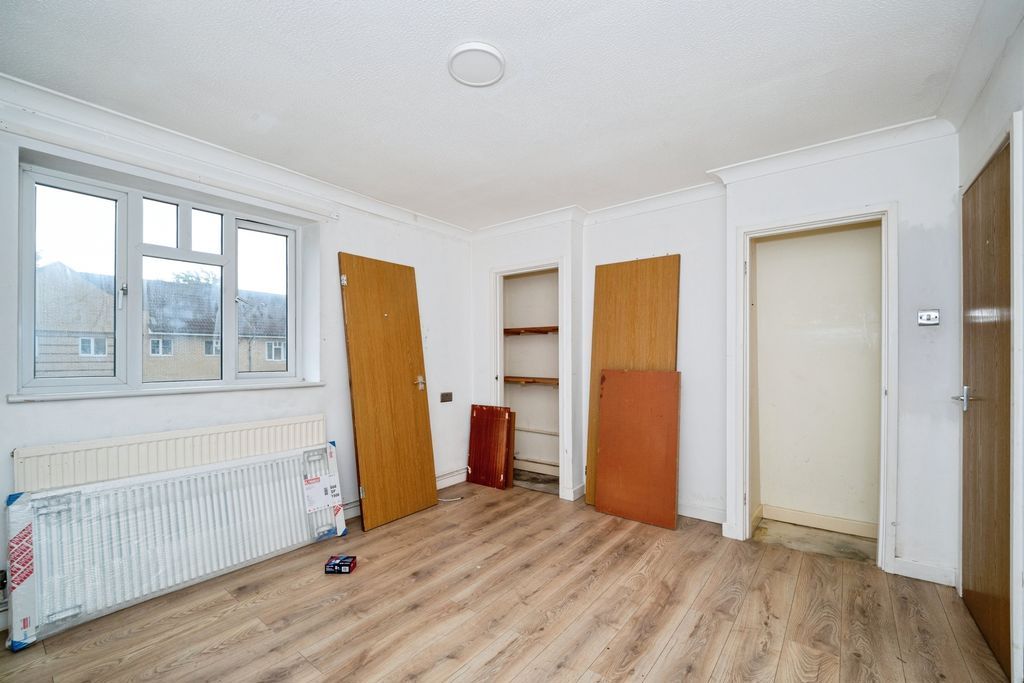 2 bed flat for saleWaddington Place, Grimsby DN34 photo 5