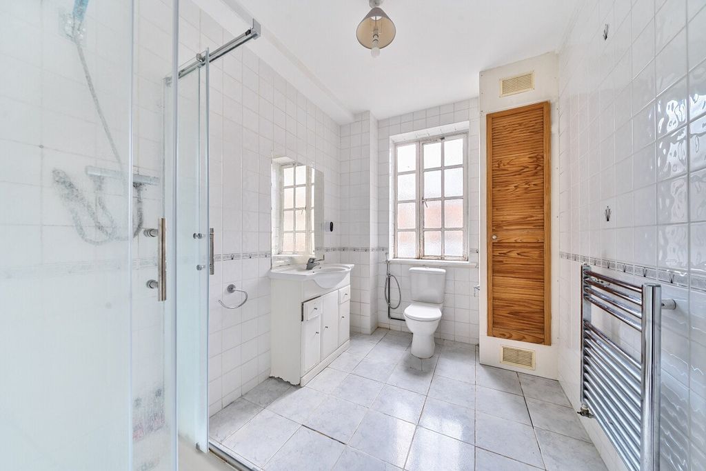 Property photo 3 of 18 Picture No. 23