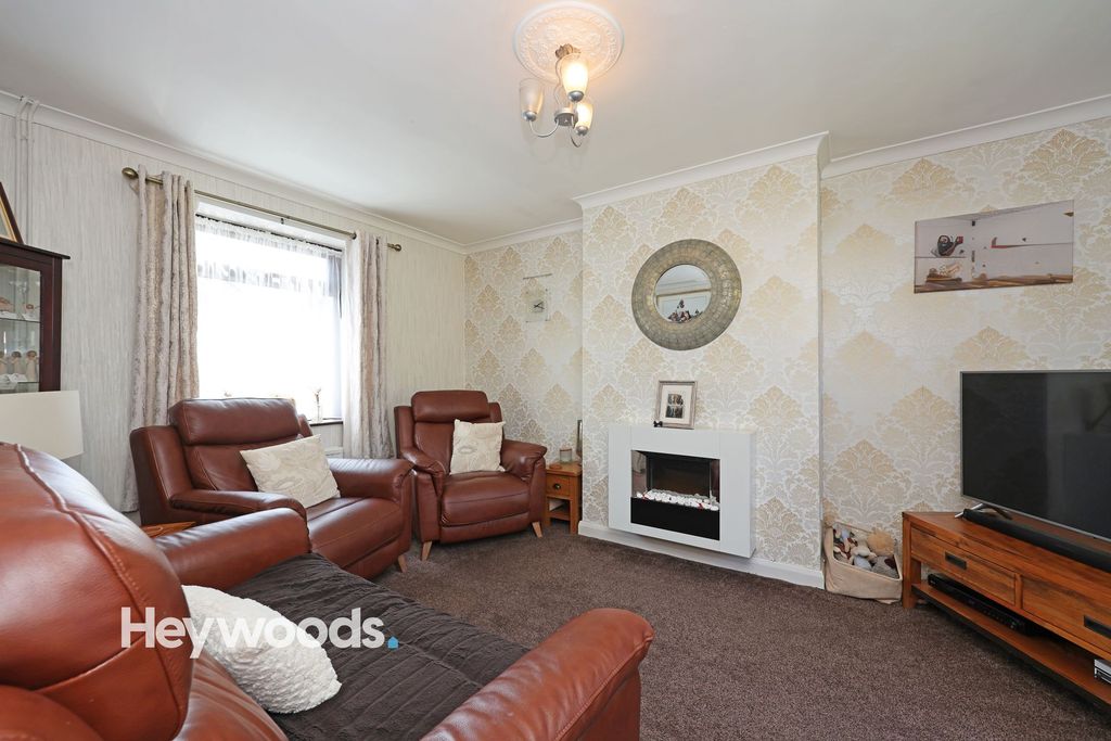 Property photo 3 of 37