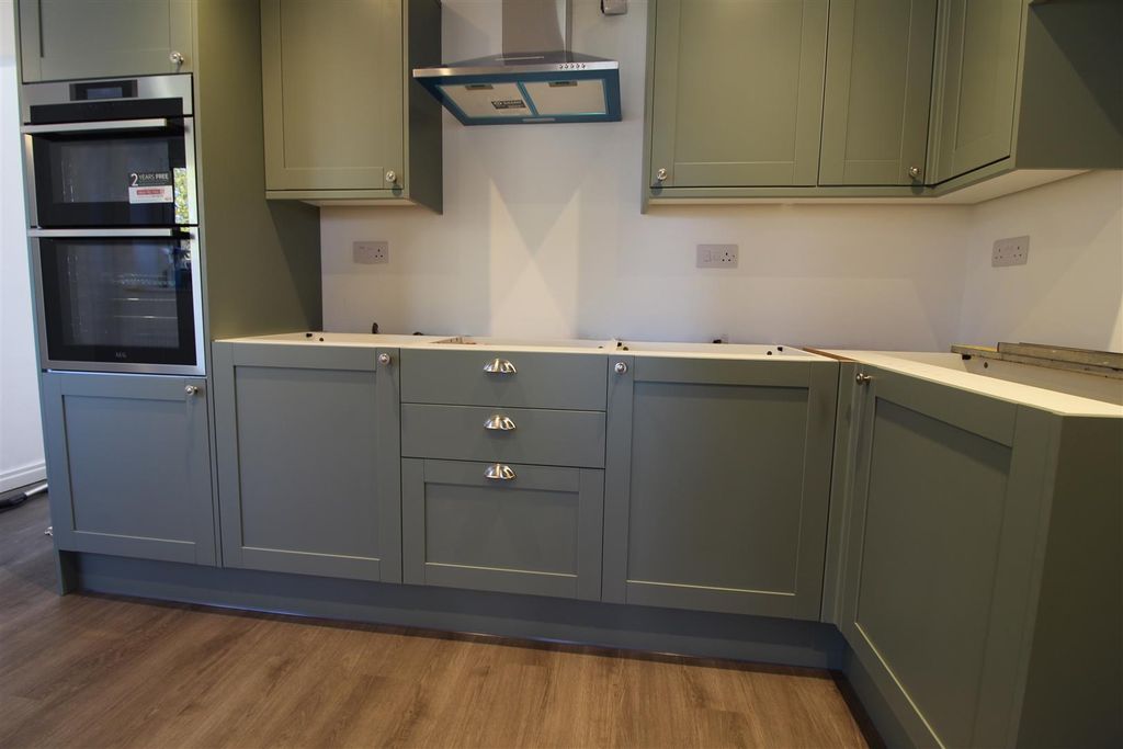 Property photo 3 of 7 Kitchen Diner