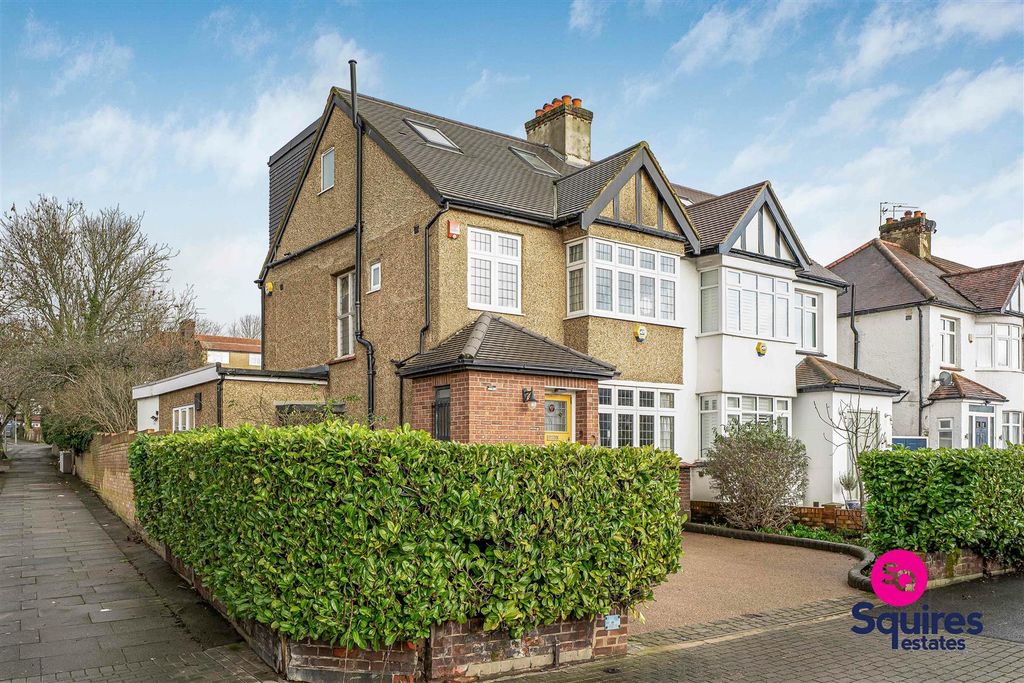 Property photo 2 of 22