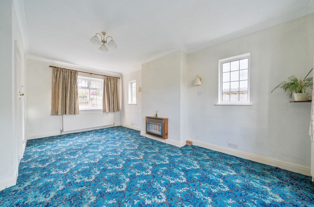 Property photo 2 of 17 1369660-16-68F79F...