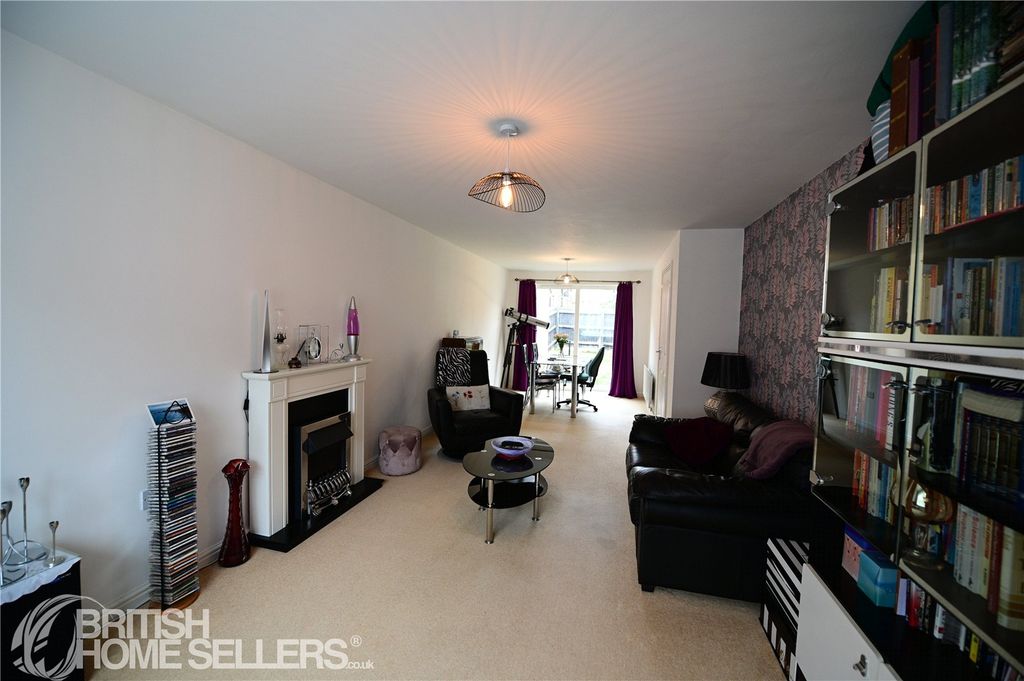 Property photo 3 of 15 Picture No. 04