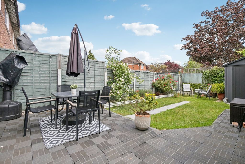 Property photo 3 of 15 5163134