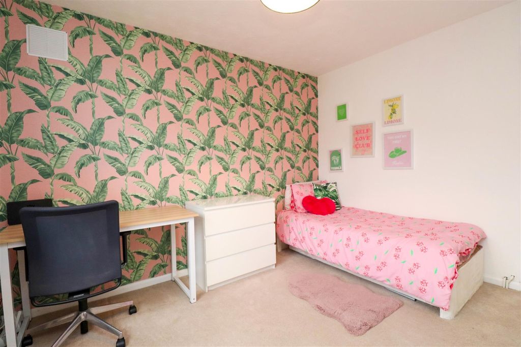 Additional image 10 of 2 bed maisonette for saleKenilworth Road, Fleet GU51