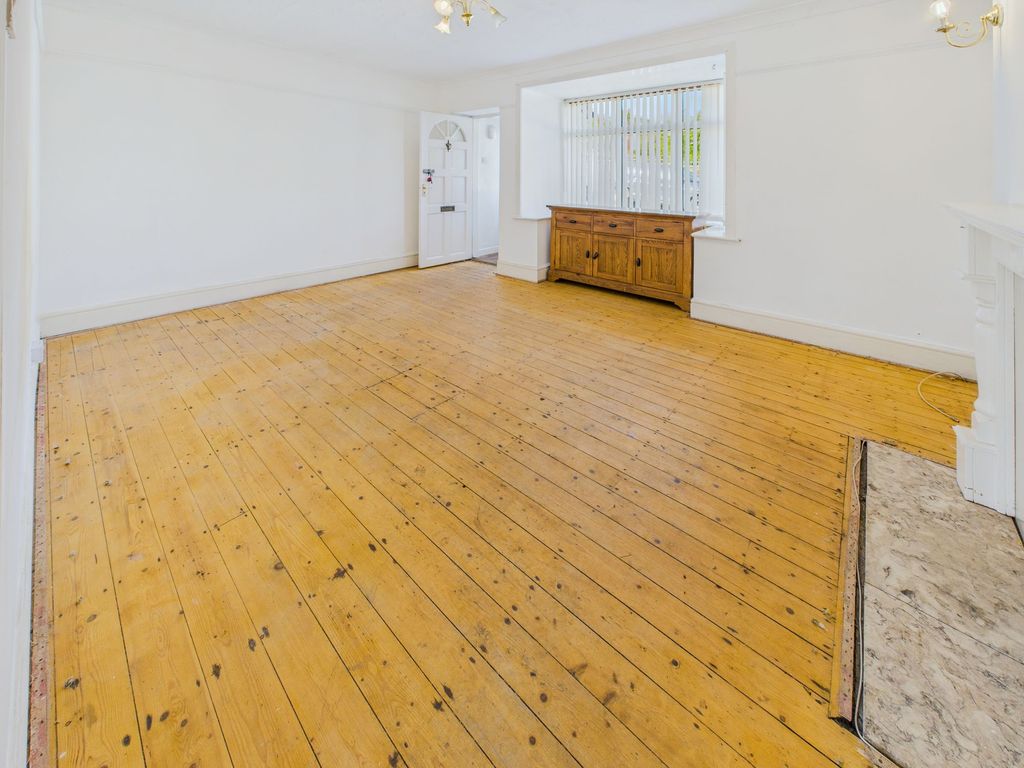 Property photo 3 of 36