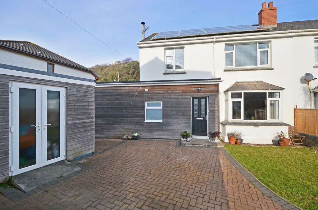 Property photo 1 of 27