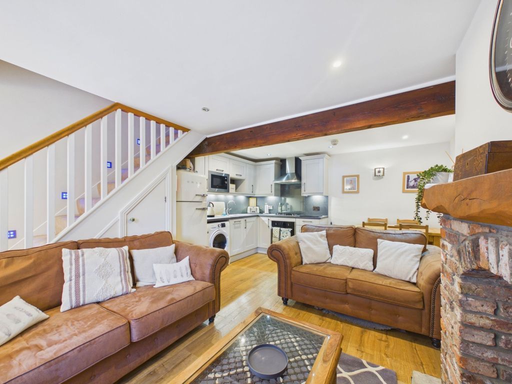 Property photo 3 of 20