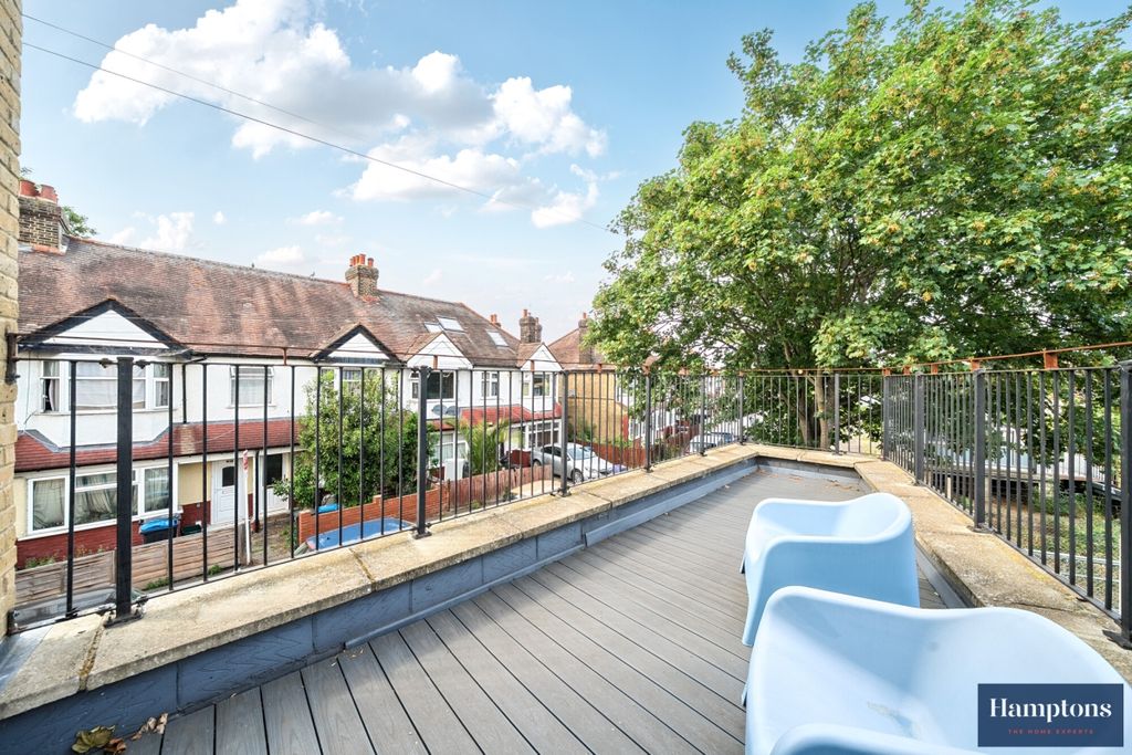Property photo 2 of 12 1d1E2E65-F3E5-429...