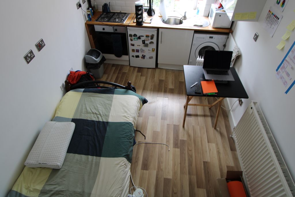 Property photo 2 of 6