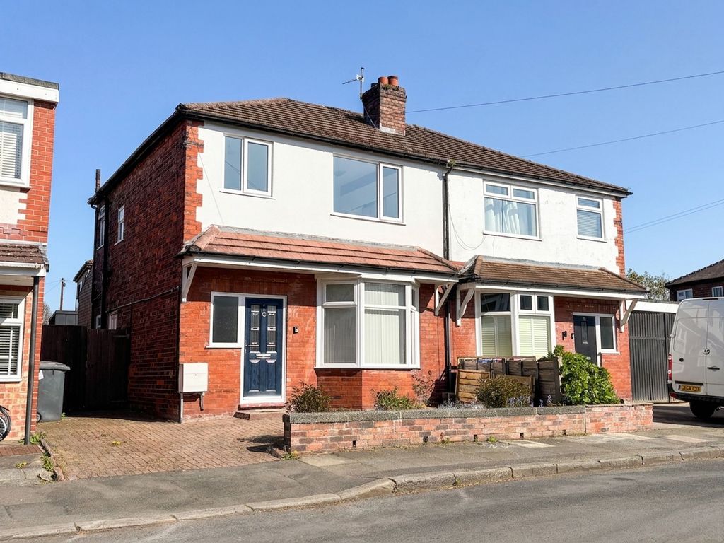 Property photo 1 of 16