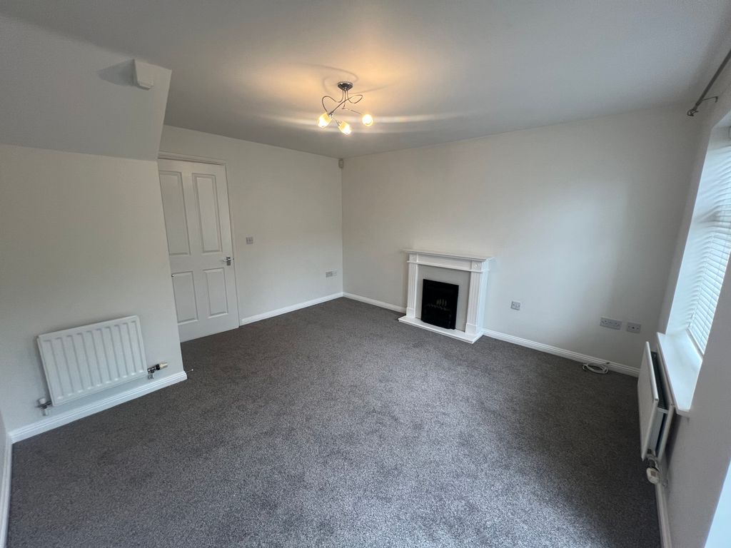 Property photo 2 of 14 Living Room