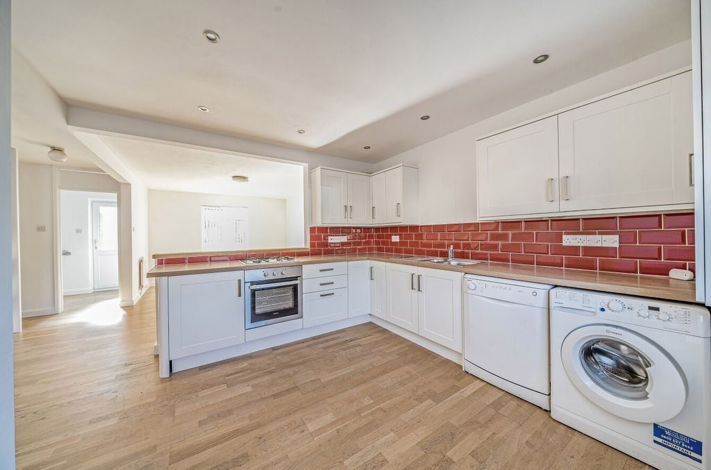 Property photo 3 of 25 1357425-19-68d2c8...