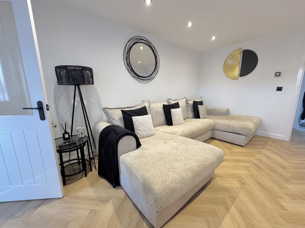 Property photo 3 of 23 Img_7668