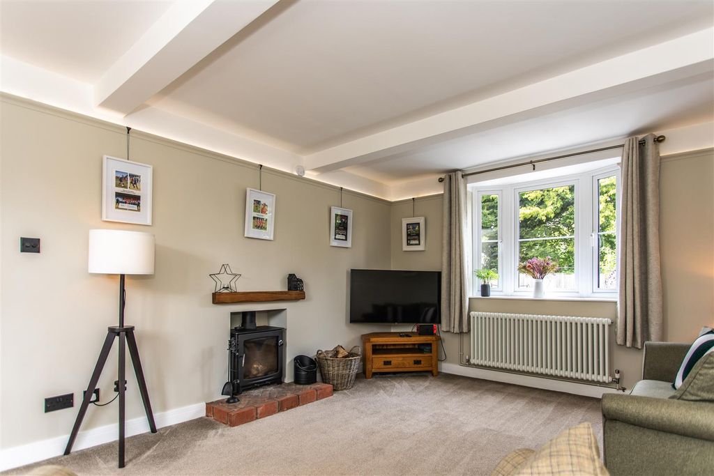 Property photo 2 of 23