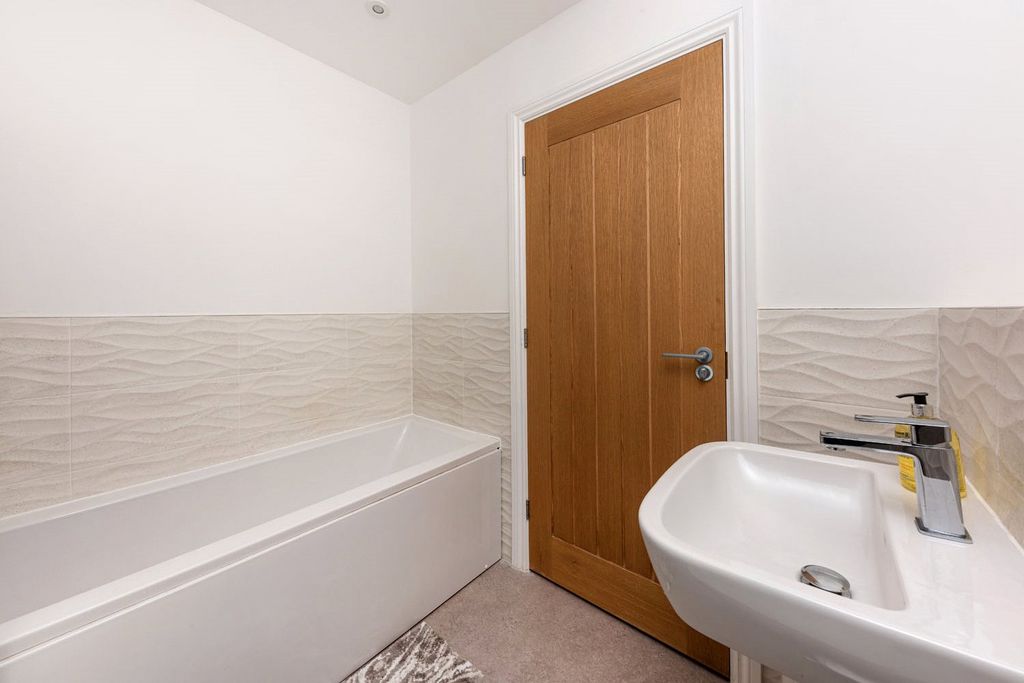 Property photo 3 of 15 Picture No. 16