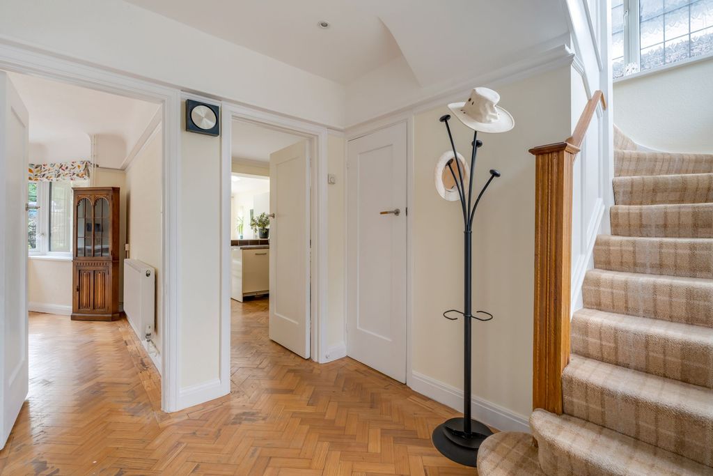 Property photo 2 of 13