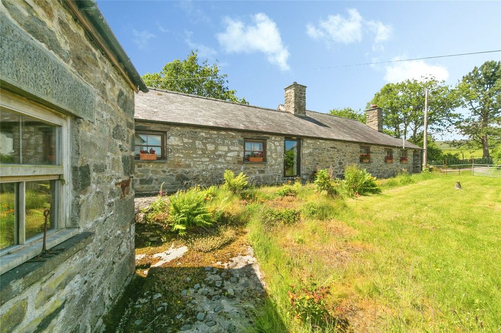 Property photo 1 of 41 Picture No. 07