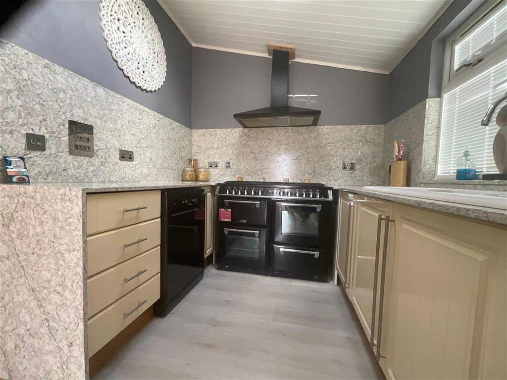 Property photo 1 of 12 Kitchen