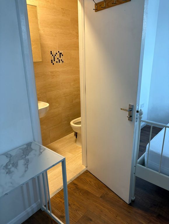 Property photo 3 of 3