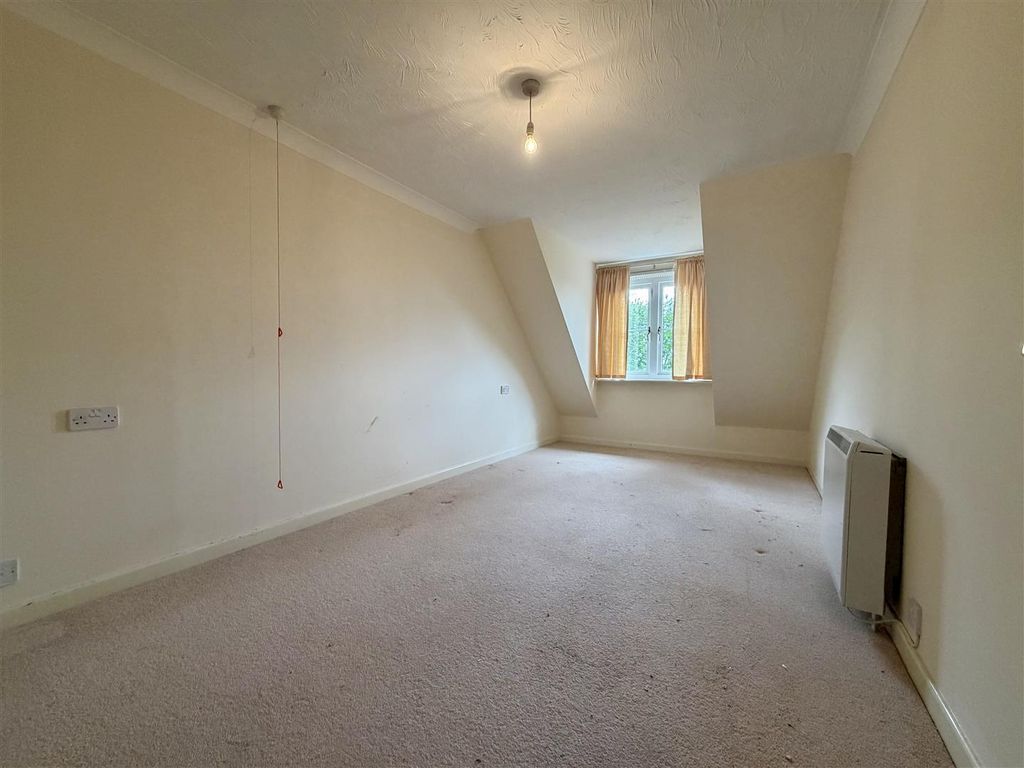 Property photo 2 of 9