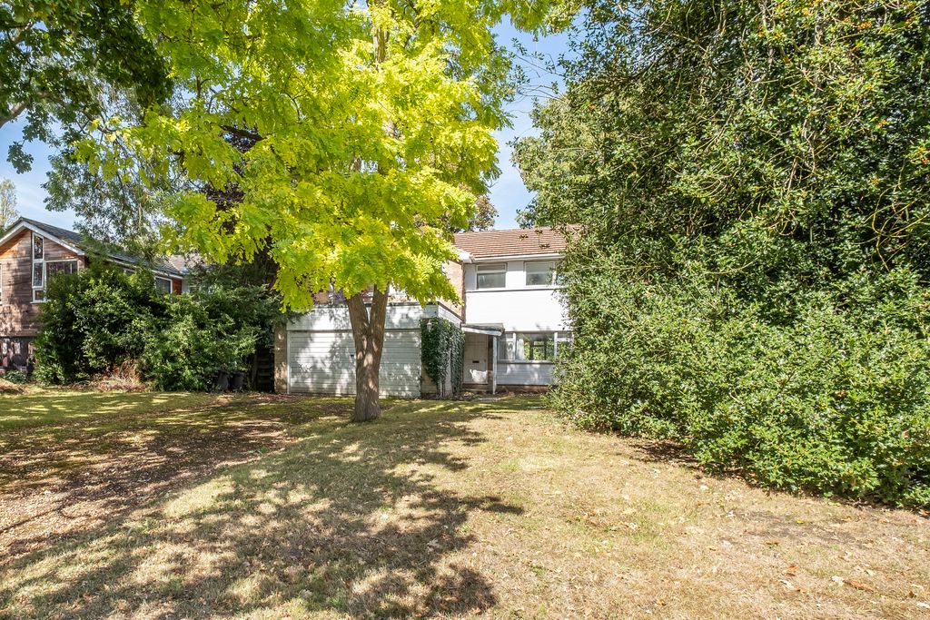Property photo 1 of 18