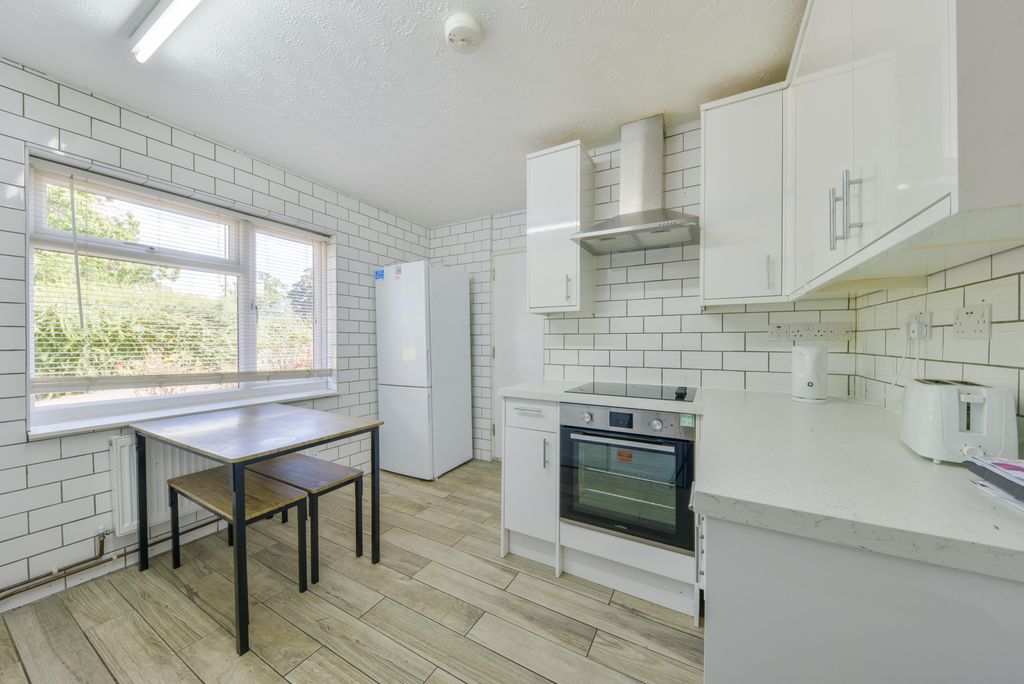 Property photo 1 of 12 Cover