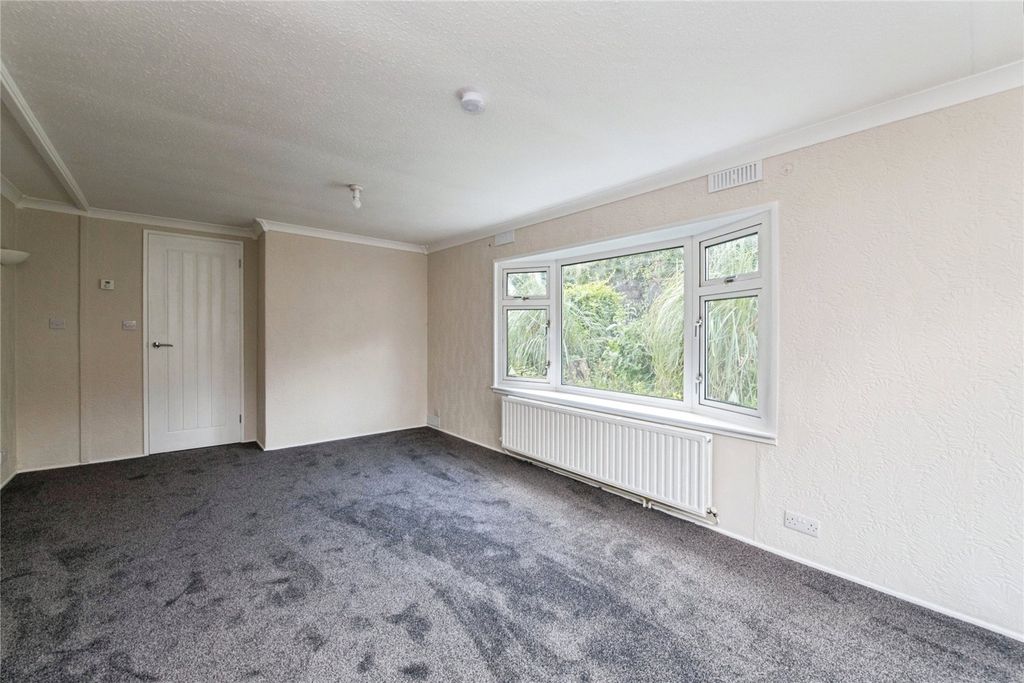 Property photo 2 of 15 Picture No. 33