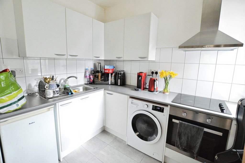 Property photo 3 of 4