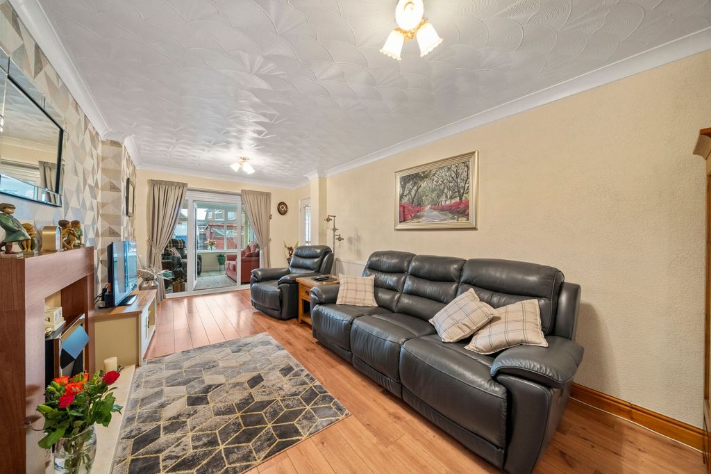Property photo 2 of 24