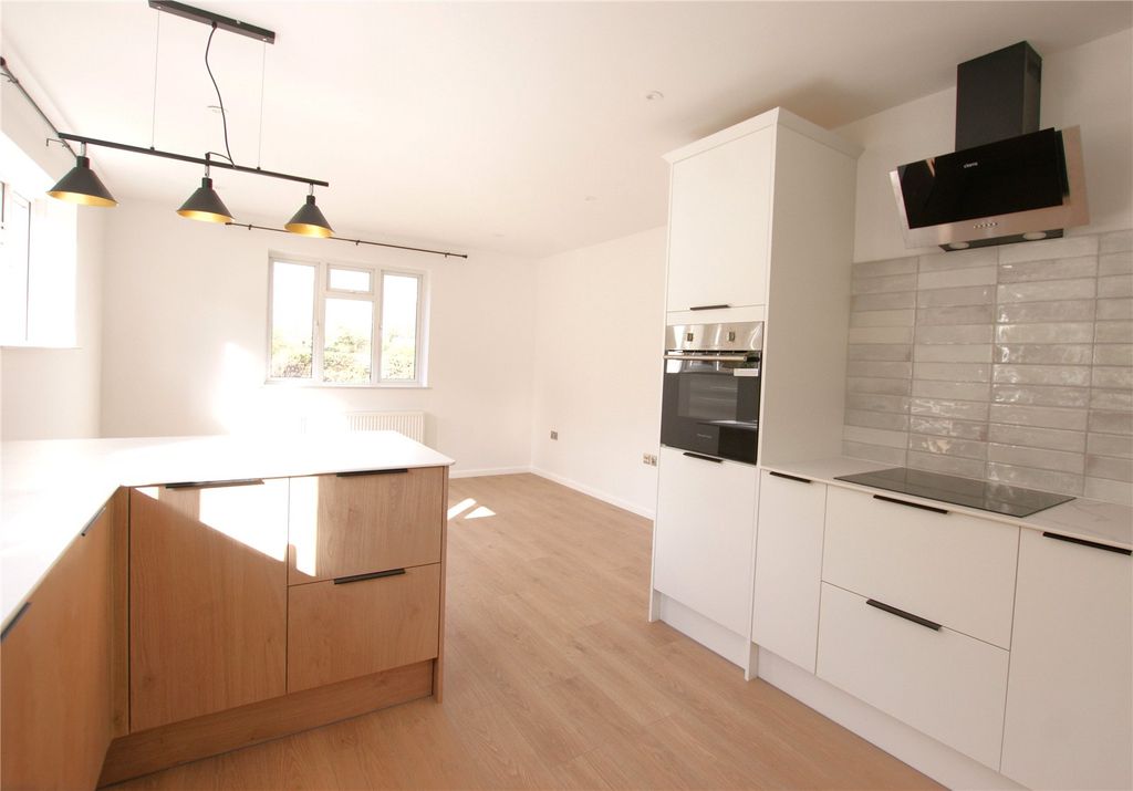 Property photo 2 of 10 Picture No. 08