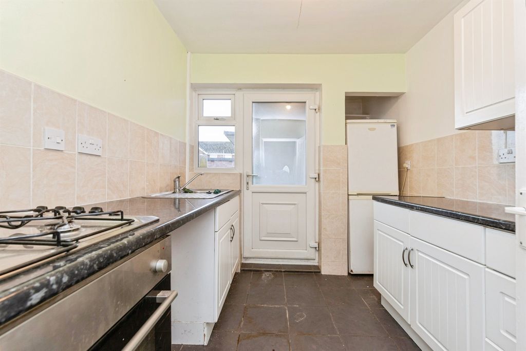 Property photo 2 of 14