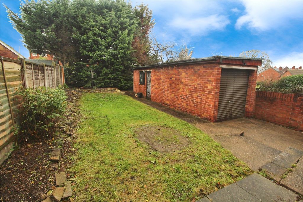 Property photo 3 of 12 Gardens