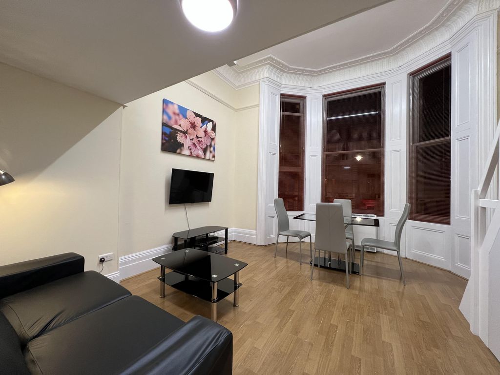 Property photo 1 of 17 Reception