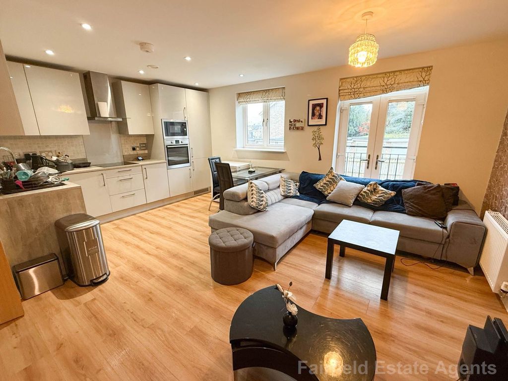 Property photo 3 of 13