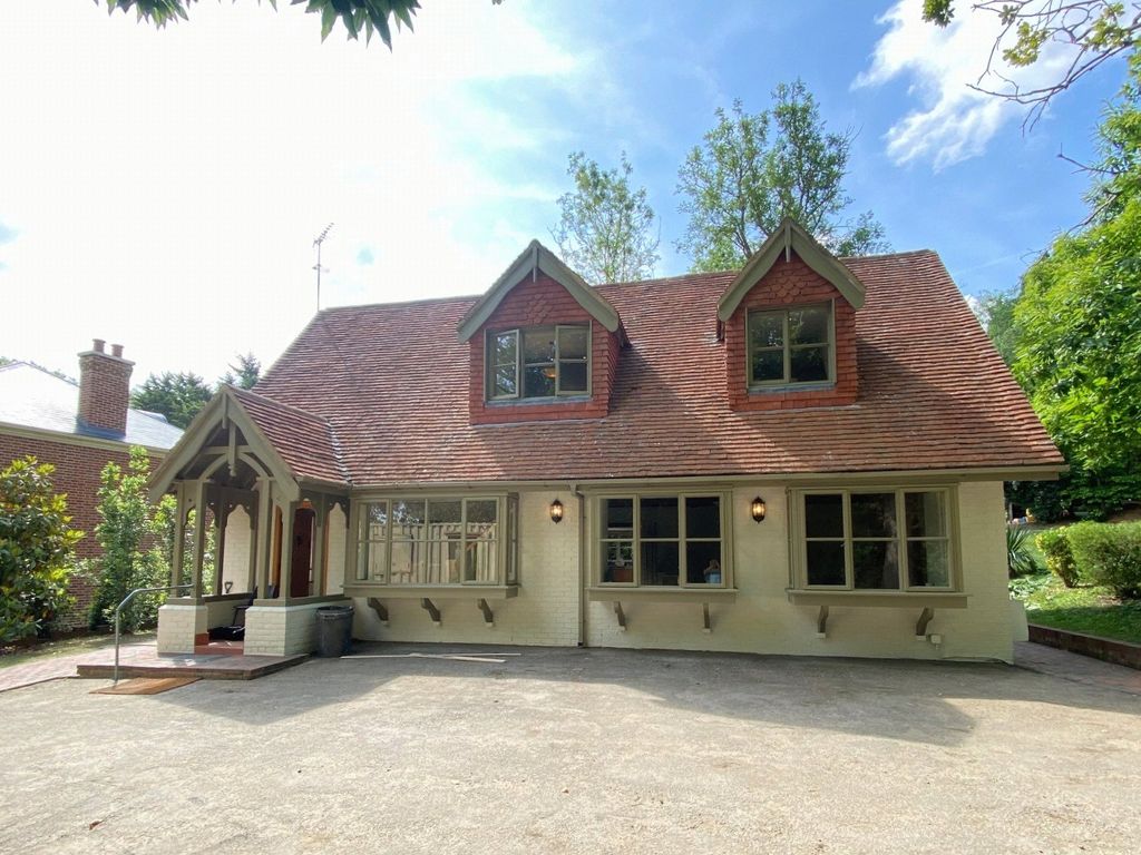 Property photo 1 of 11 Front Elevation