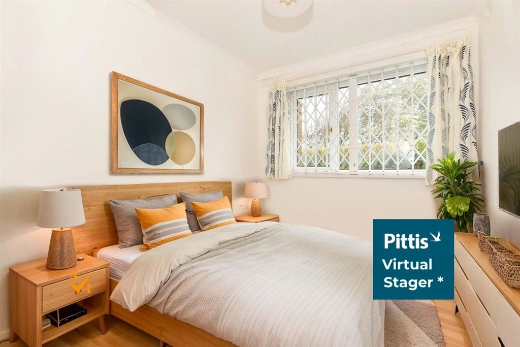 Property photo 3 of 10 Bedroom 1 (Contemporary Style)