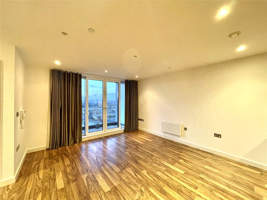 Property photo 2 of 10 Picture No. 03