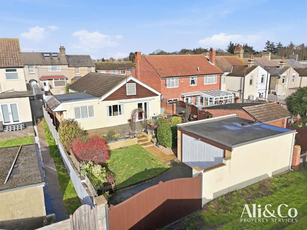 Property photo 2 of 25