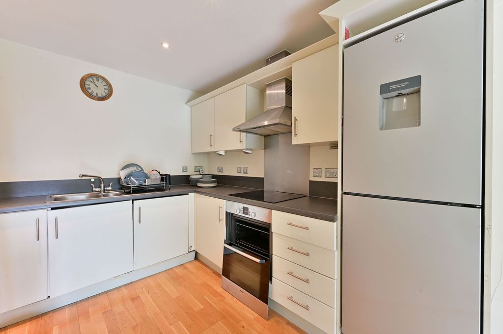 Property photo 2 of 6