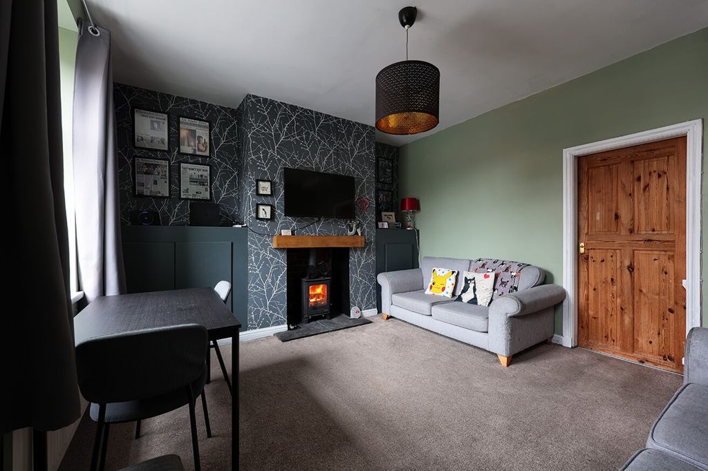 Property photo 2 of 10 4836264