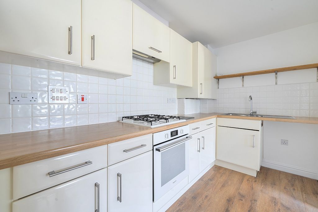 Property photo 2 of 12 5439642
