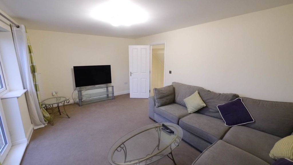 Property photo 3 of 22