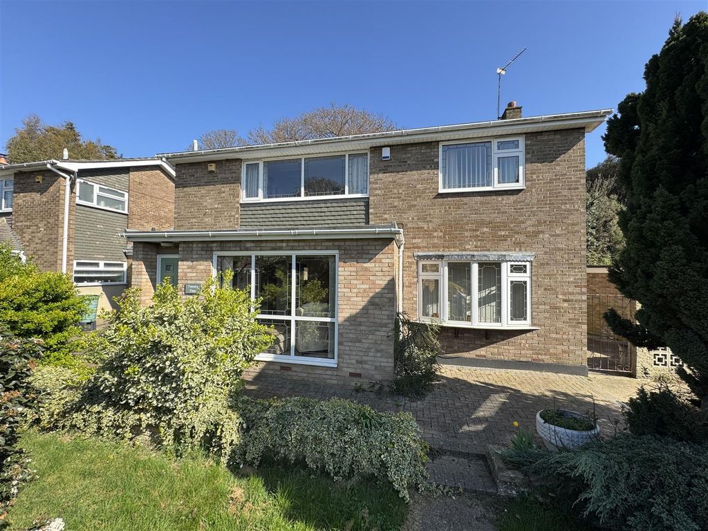 Property photo 1 of 42