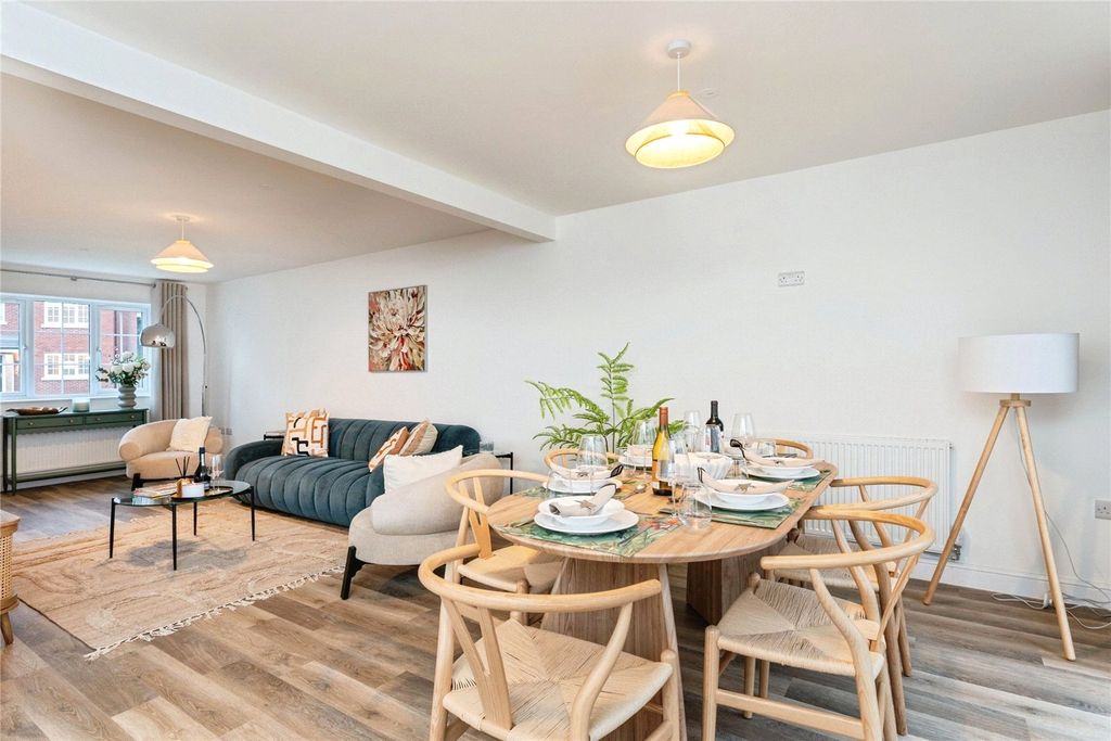 Property photo 3 of 13 Picture No. 15