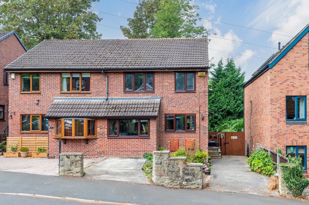 Property photo 1 of 30