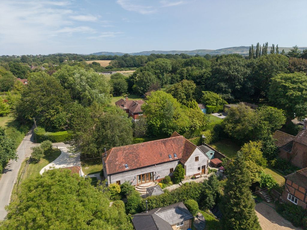 Property photo 1 of 32